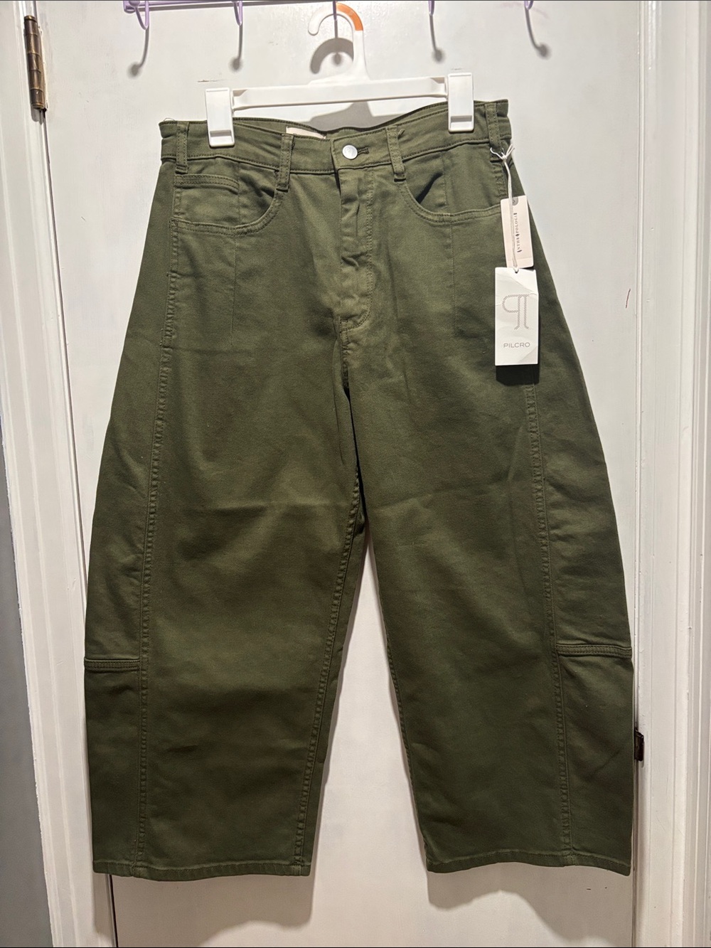 New NWT ANTHROPOLOGIE PILCRO barrel pants size 29